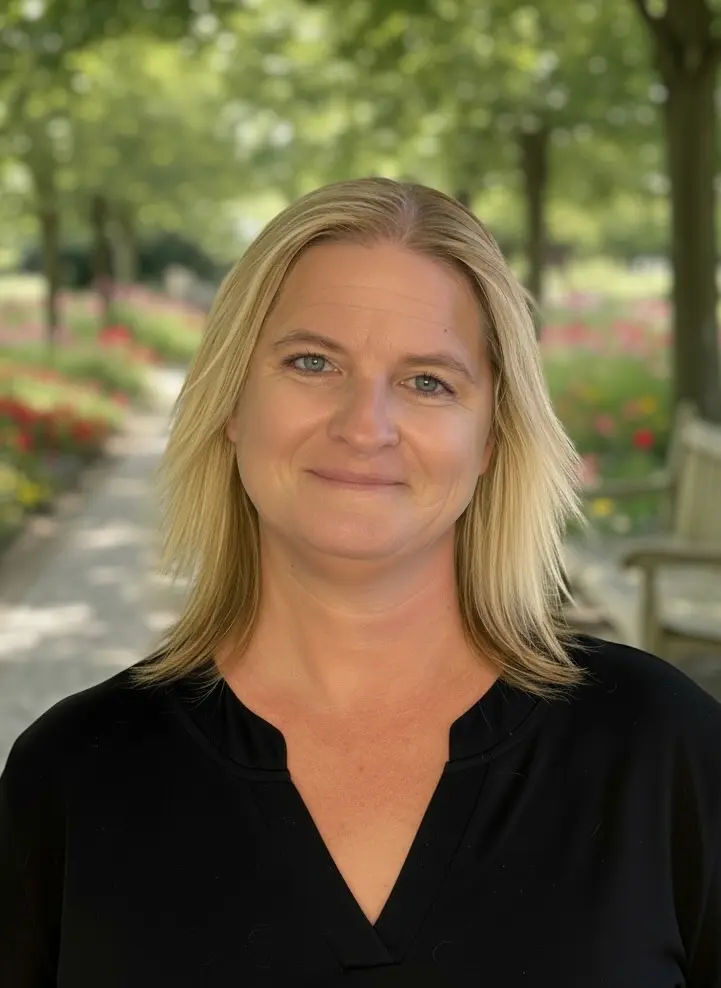 Sun Day Travel Group | Shari De Boer travel advisor